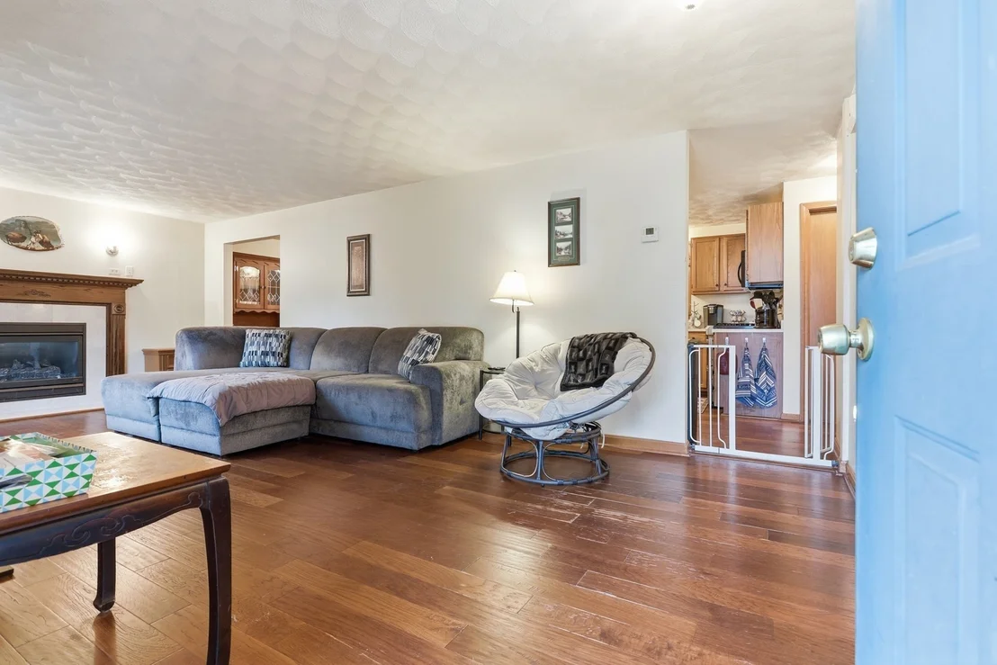 Photo of 34 Oak Knoll Rd