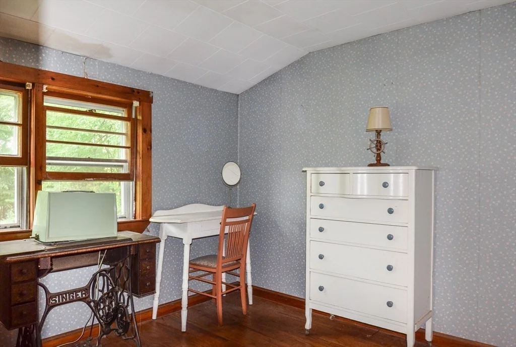 Photo of 240 Gates Pond Rd