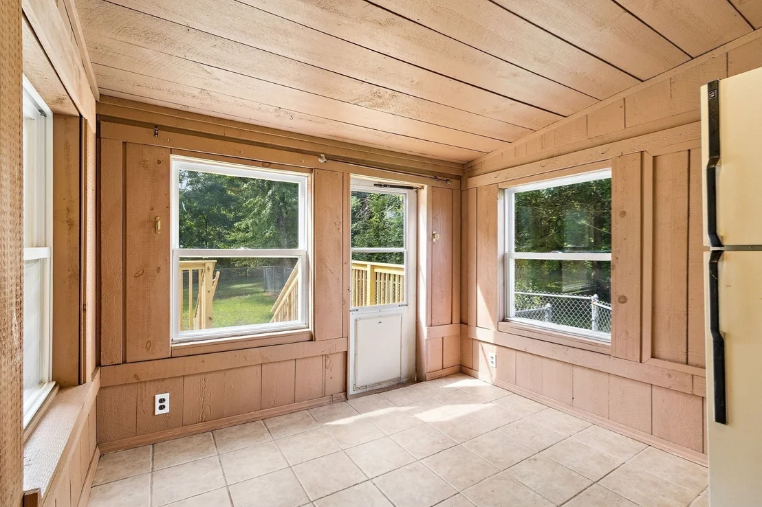 Photo of 21 Puddingstone Ln
