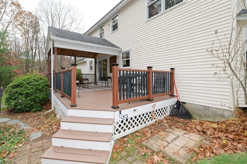 Photo of 6 Rainbow Dr
