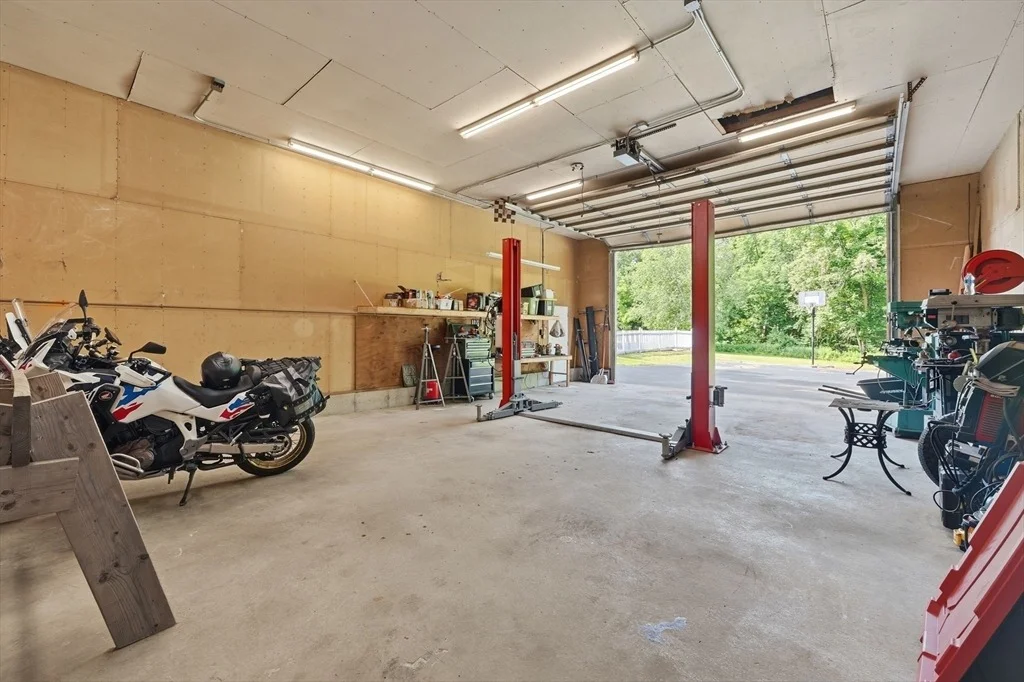 Photo of 126 Putnam Hill Rd