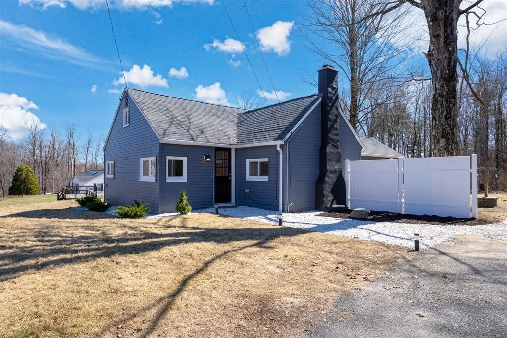 Photo of 142 Whiting St