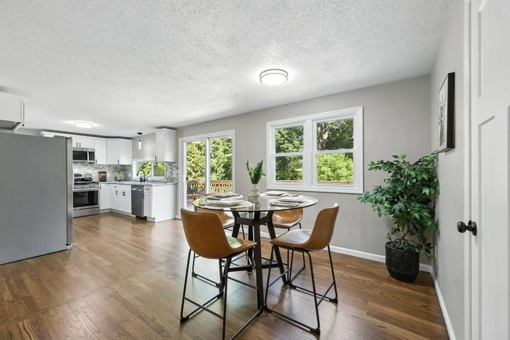 Photo of 908 Tinkham Road