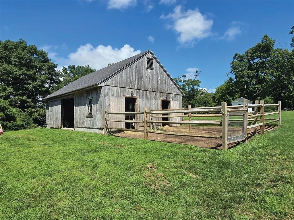 Photo of 777 Ridge Rd