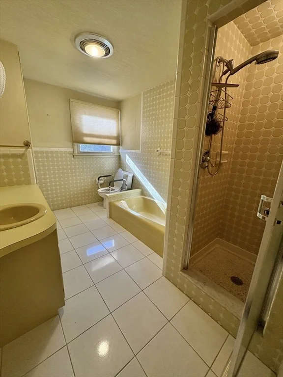 Photo of 121 West Meadowview Road