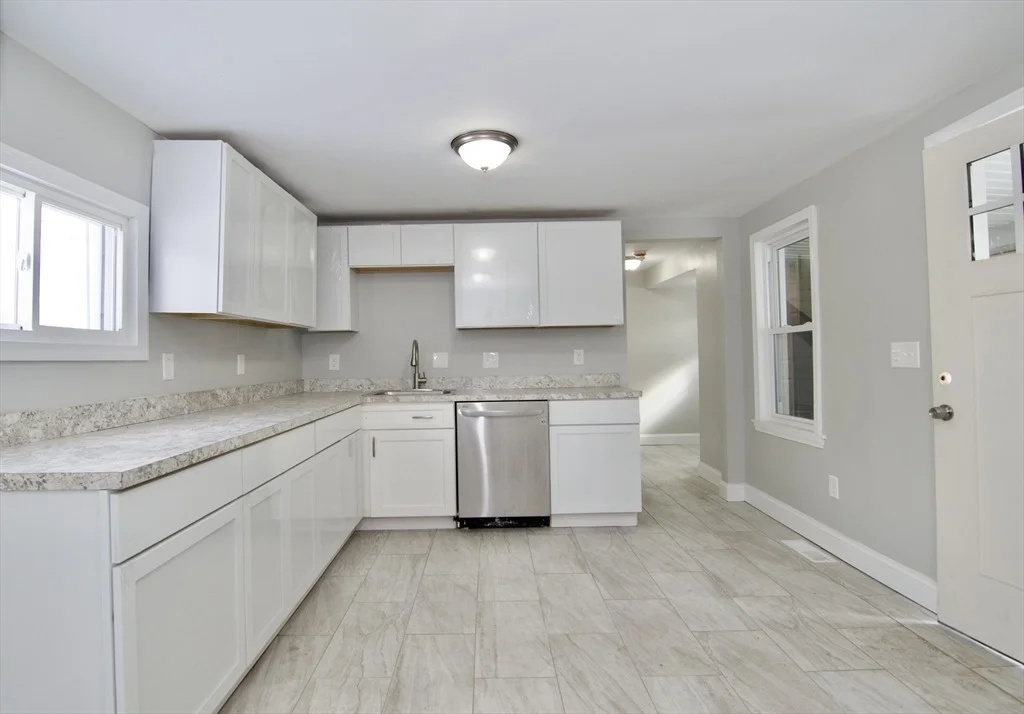 Photo of 63 Bay St