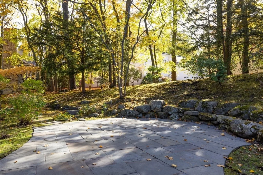 Photo of 282 Buckminster Rd