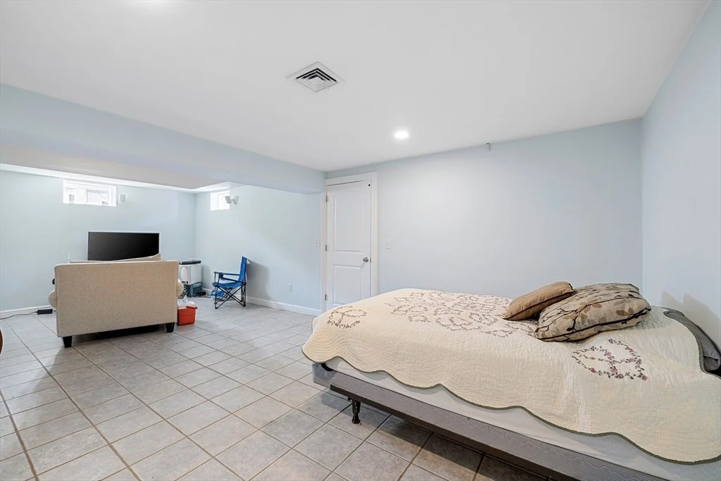 Photo of 75 Cornell Rd