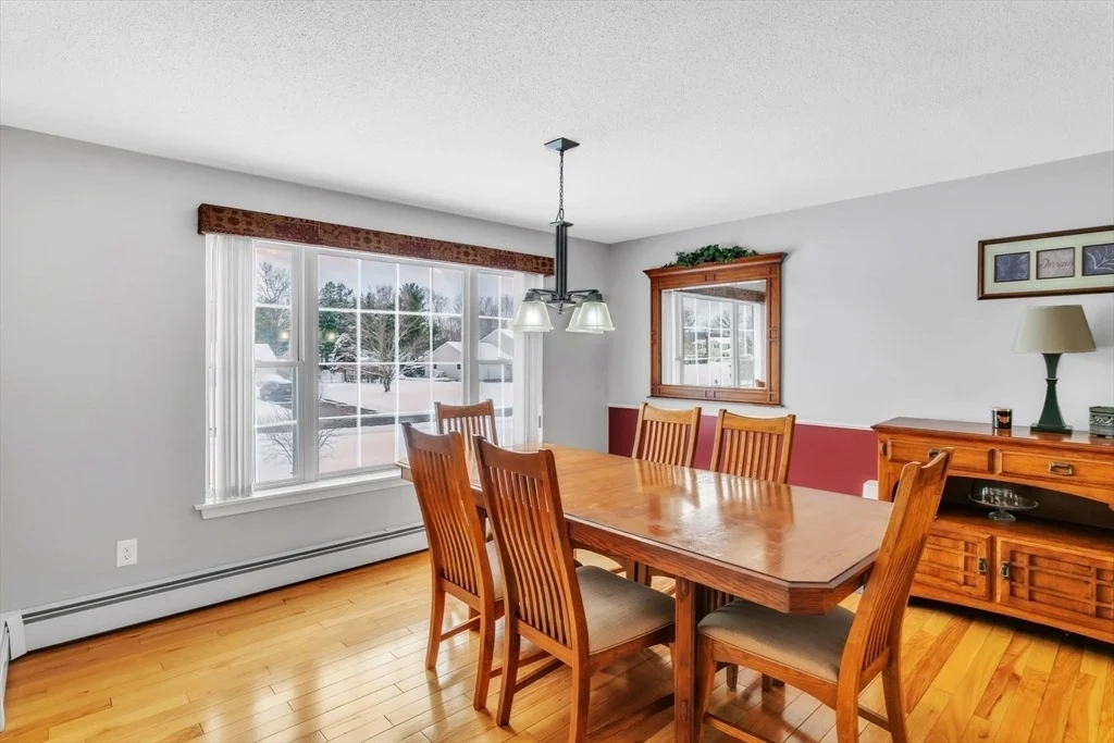Photo of 11 Crystal Dr