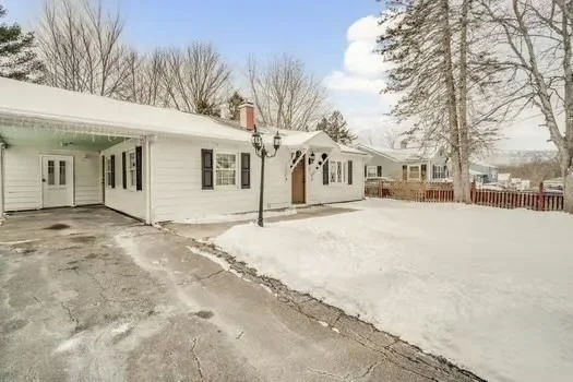 Photo of 132 Croyden Ter
