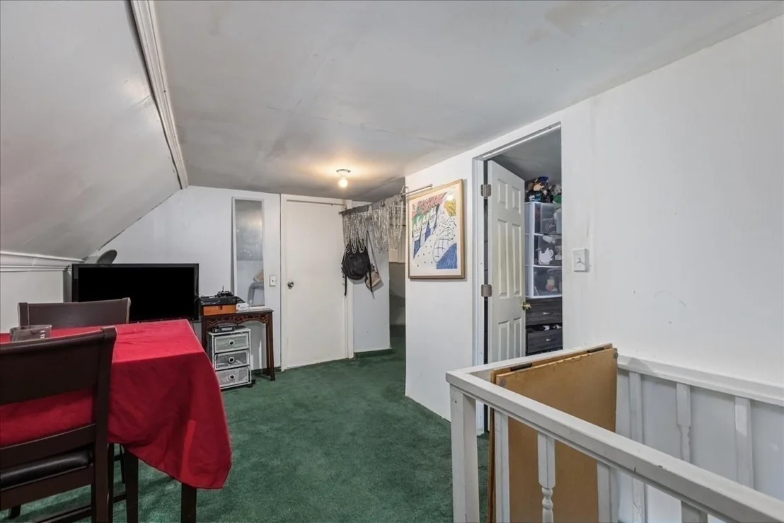Photo of 33 Ninth Ave