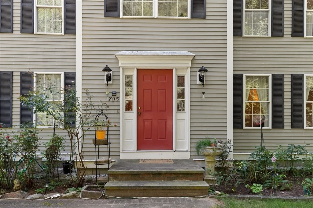 Photo of 705 Main St