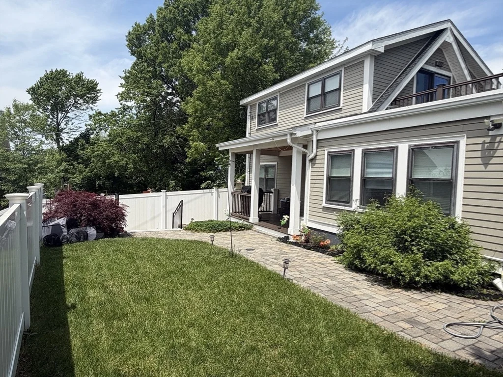 Photo of 32 Fremont Ave