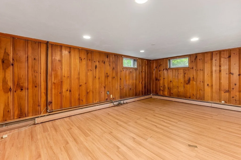 Photo of 137 Eleanor Dr
