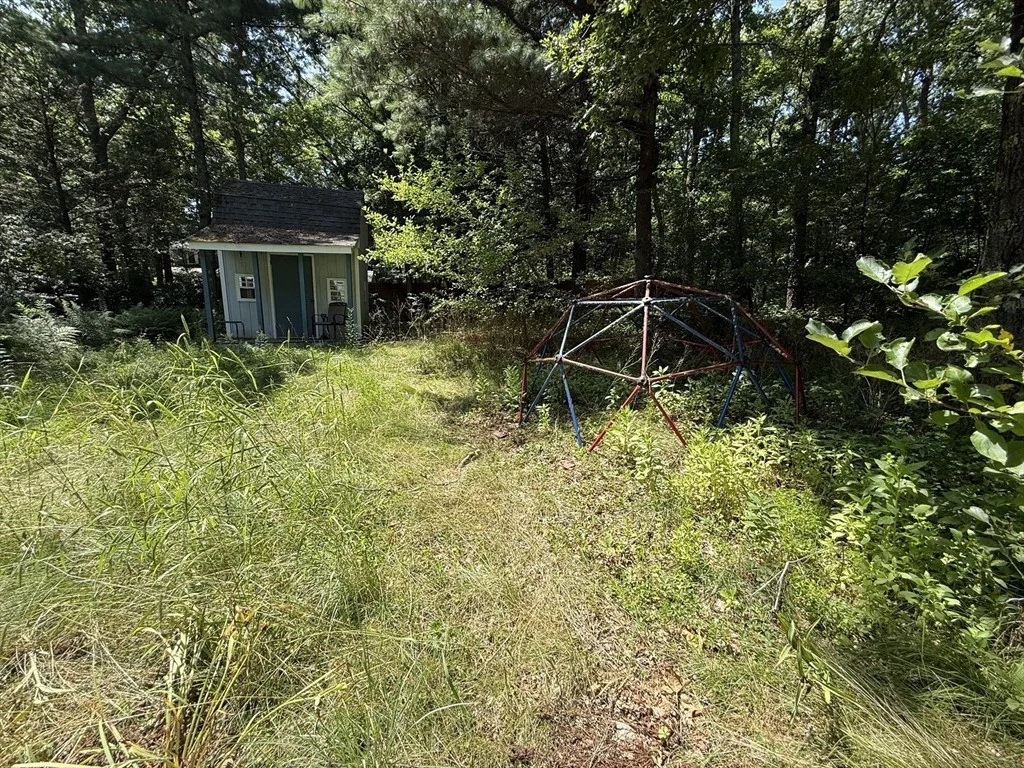 Photo of 17 Pondview Rd