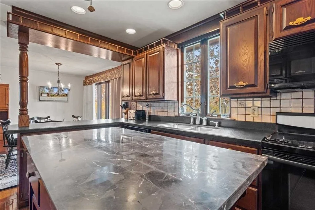 Photo of 113 Indian Hill Rd