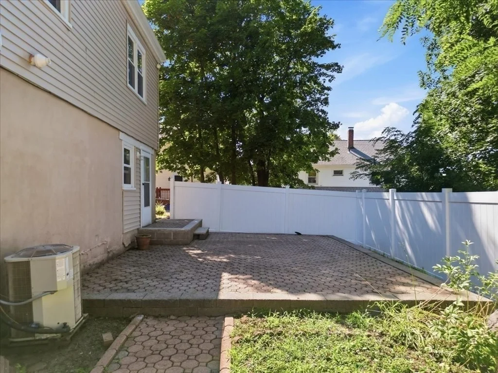 Photo of 73 Lanark Rd