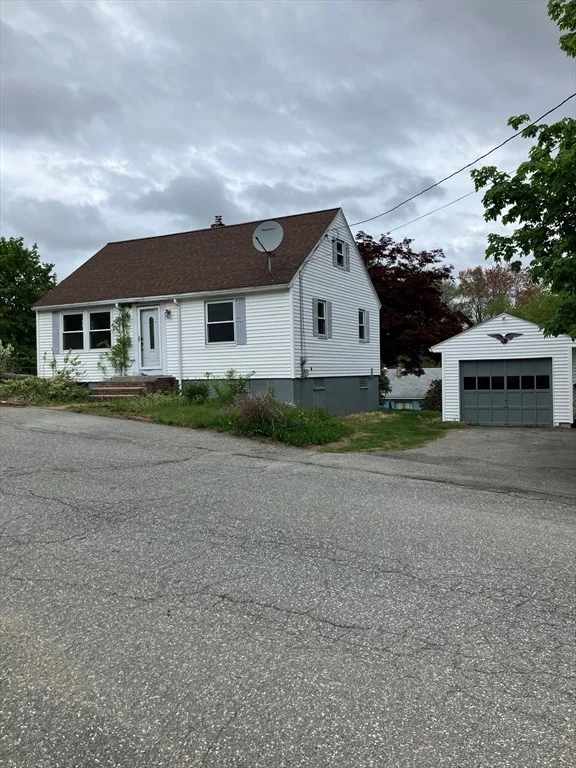Photo of Unit 0 at 16 Newhill Rd
