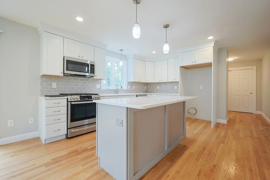 Photo of 12 Oriole Dr