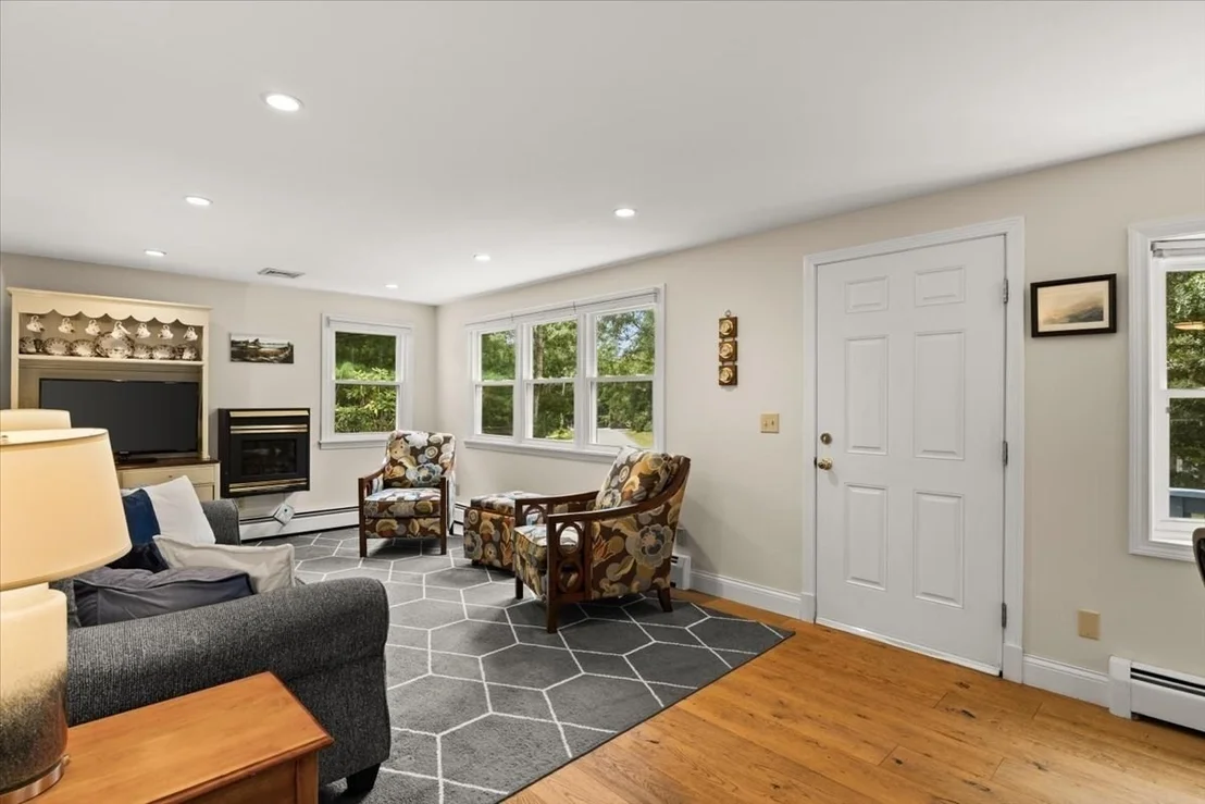 Photo of 84 Eel Pond Rd