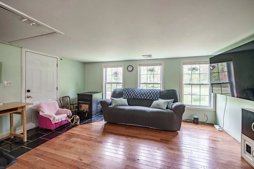 Photo of 91 Robinson Rd