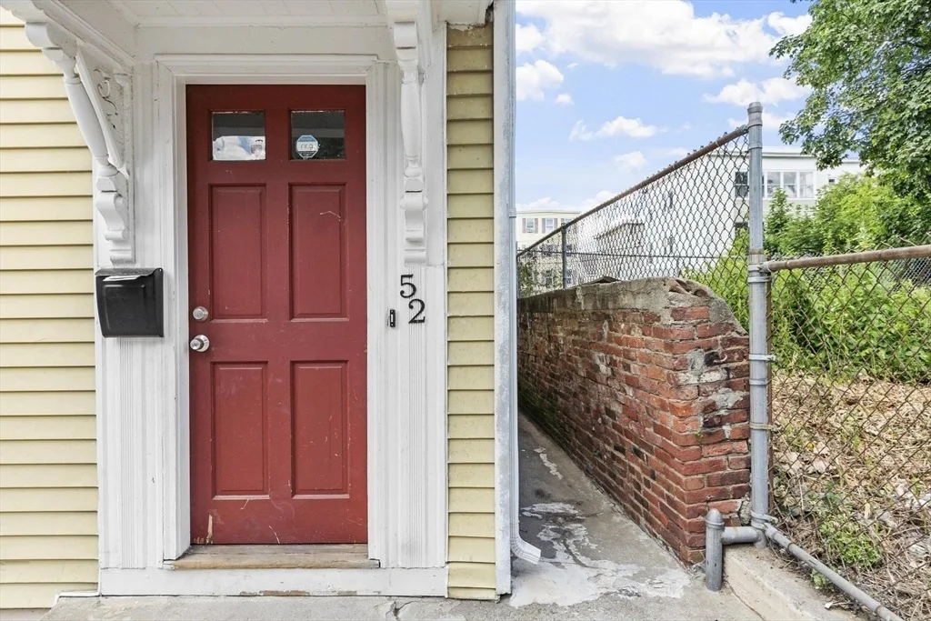 Photo of 52 Auburn St