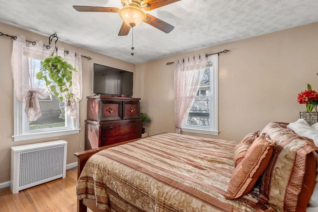 Photo of 40 Manor Rd