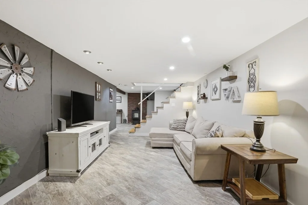 Photo of 36 Basse Circle