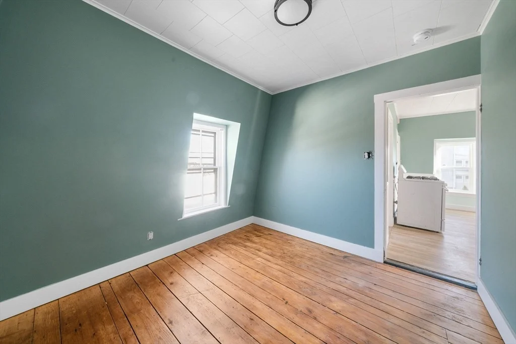 Photo of 482 Snell St