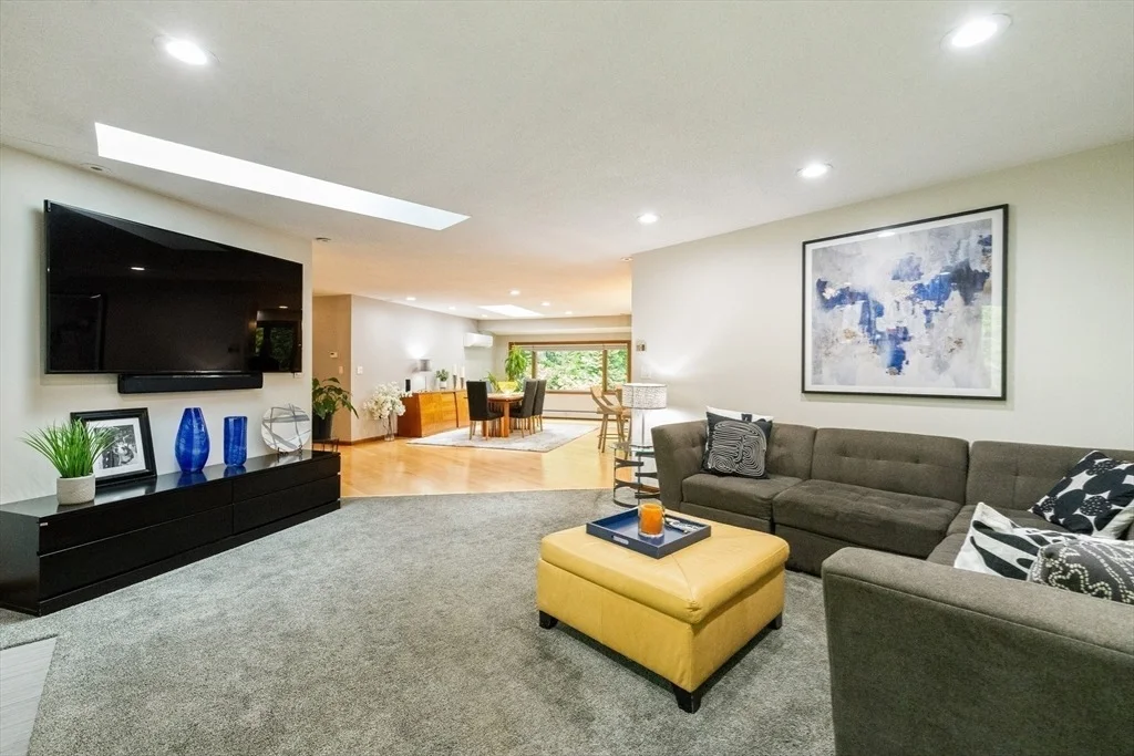 Photo of 21 Birch Ln