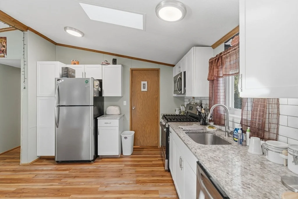 Photo of 10 Lear Dr
