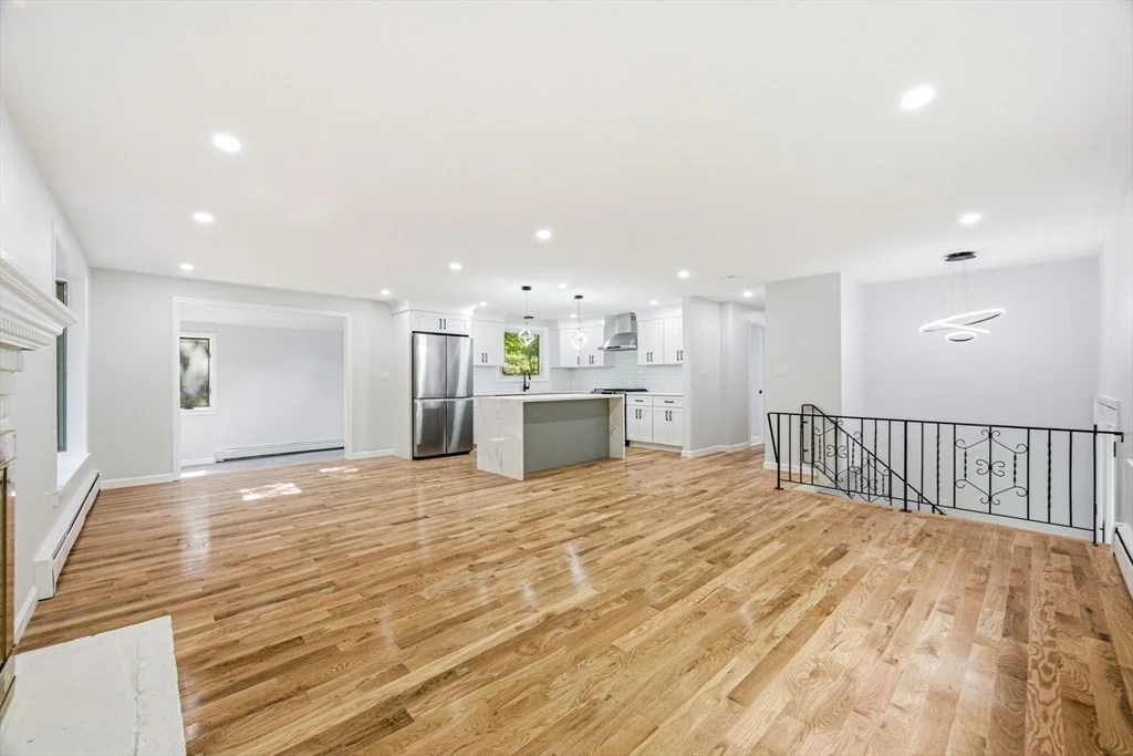 Photo of 7 Hillcrest Dr