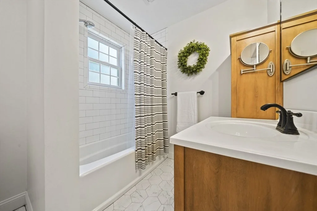 Photo of 166 Jefferson Street
