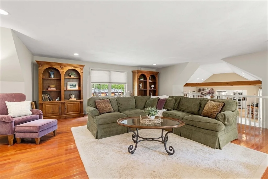 Photo of 81 Lowell Blvd