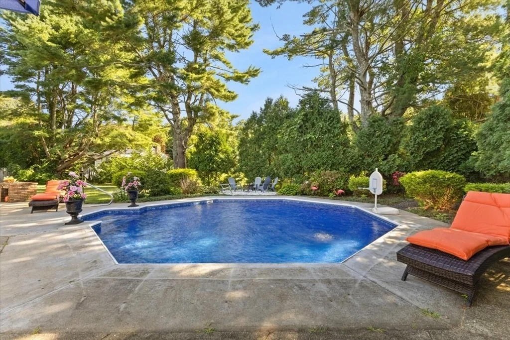 Photo of 16 Green Meadow Dr