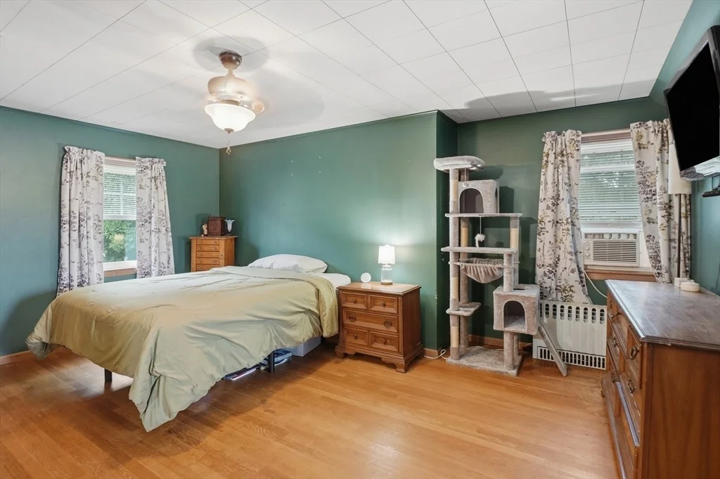 Photo of 158 Oakham Road