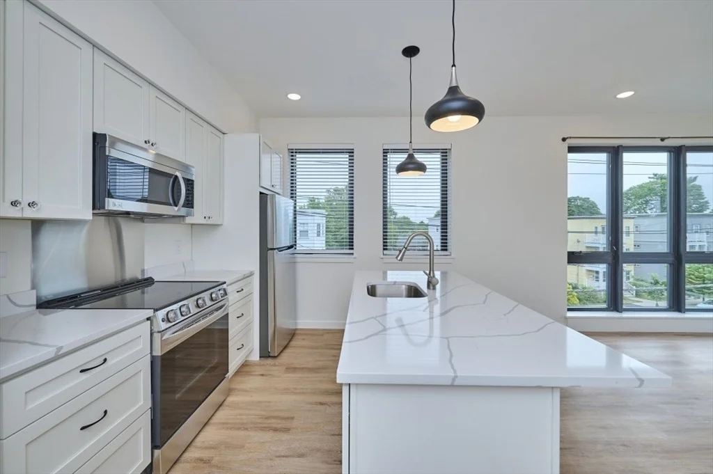 Photo of Unit 3C at 80 Broadway
