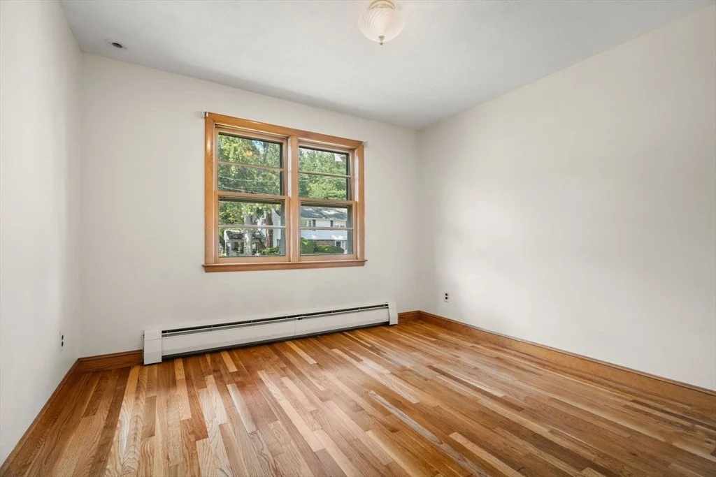 Photo of 7 Eugley Park West