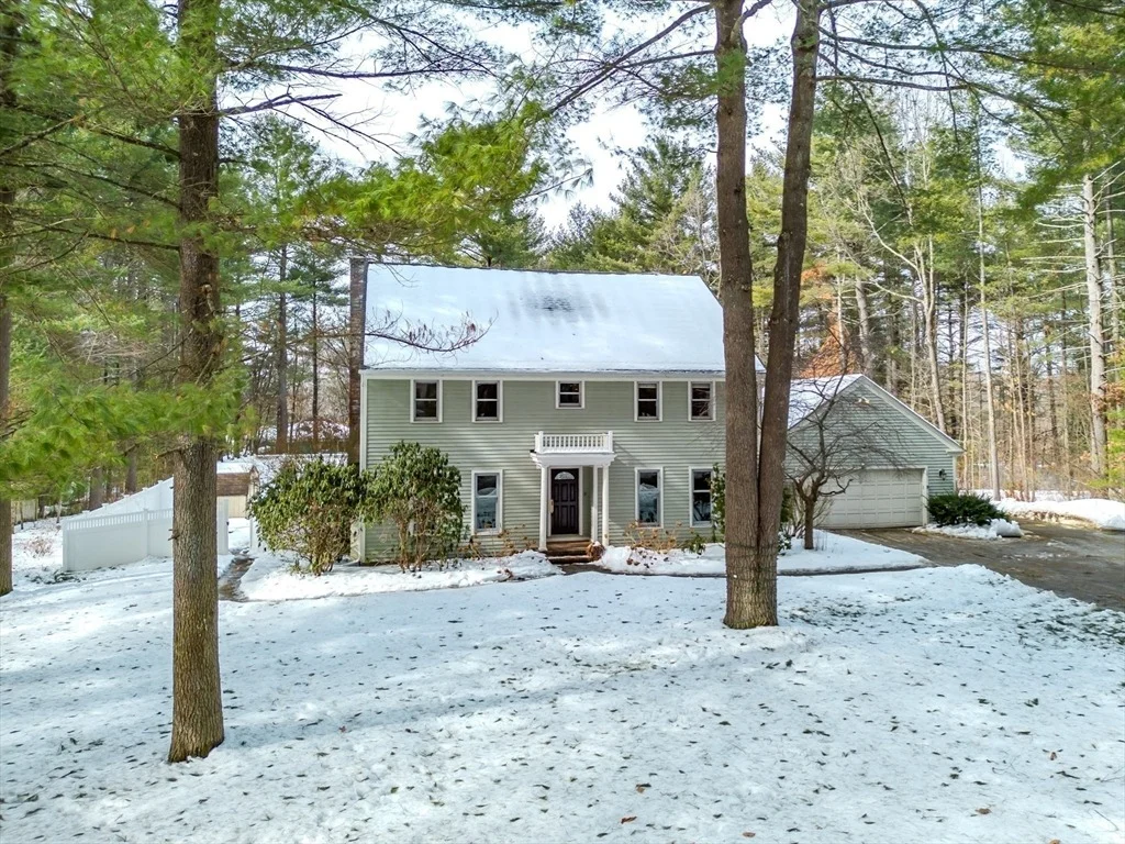 Photo of 63 Larkspur Dr