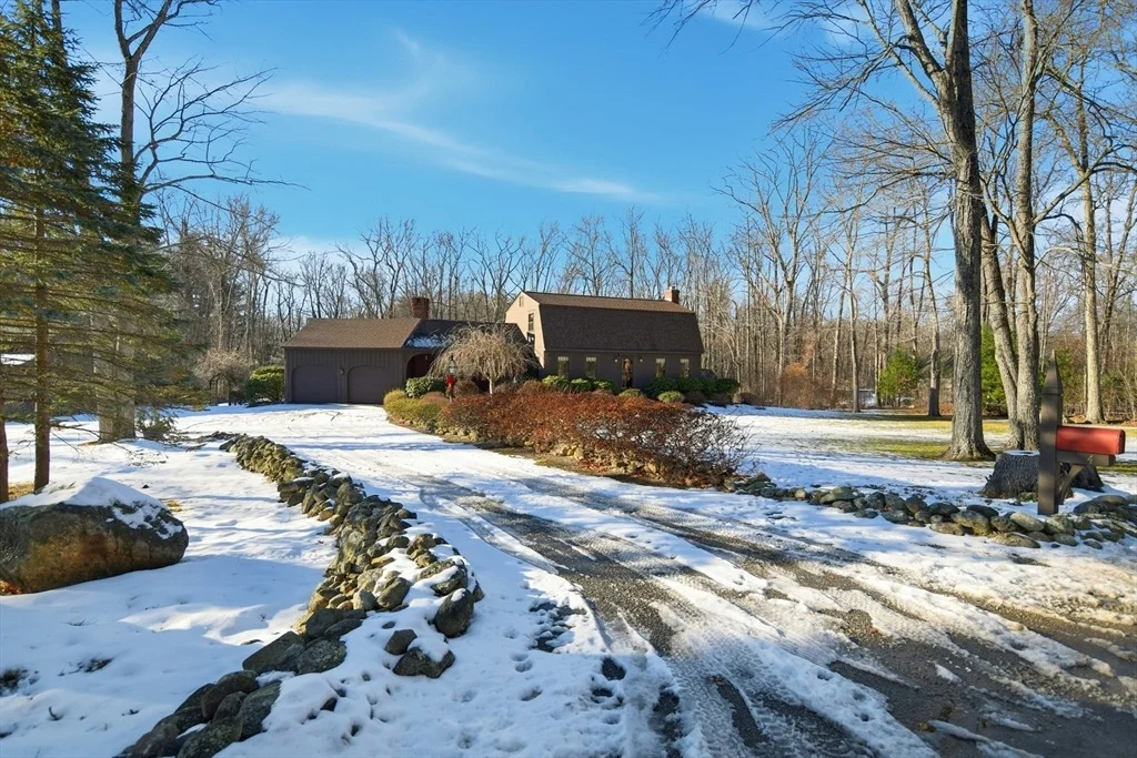 Photo of 4 Thayer Rd
