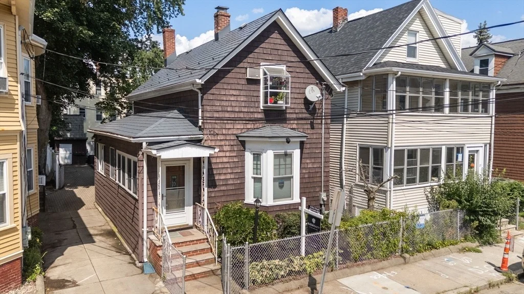 Photo of 31 Everett Ave