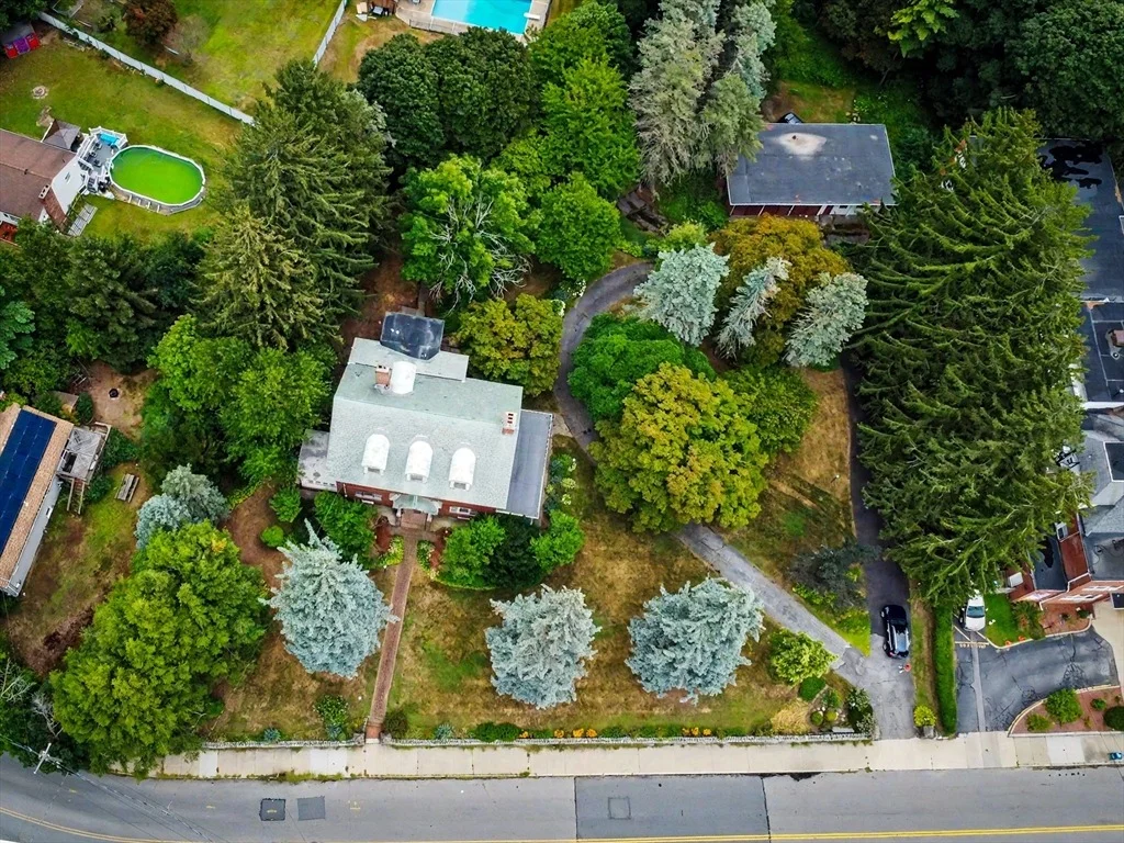 Photo of 165 Berkeley St