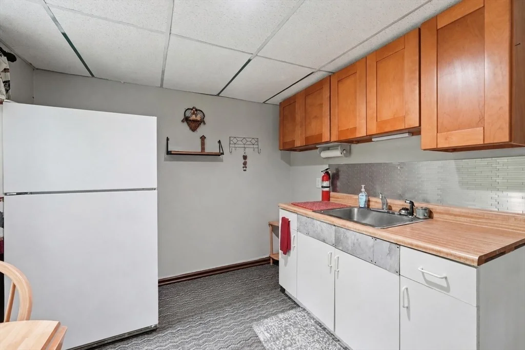Photo of 39 N Common Rd