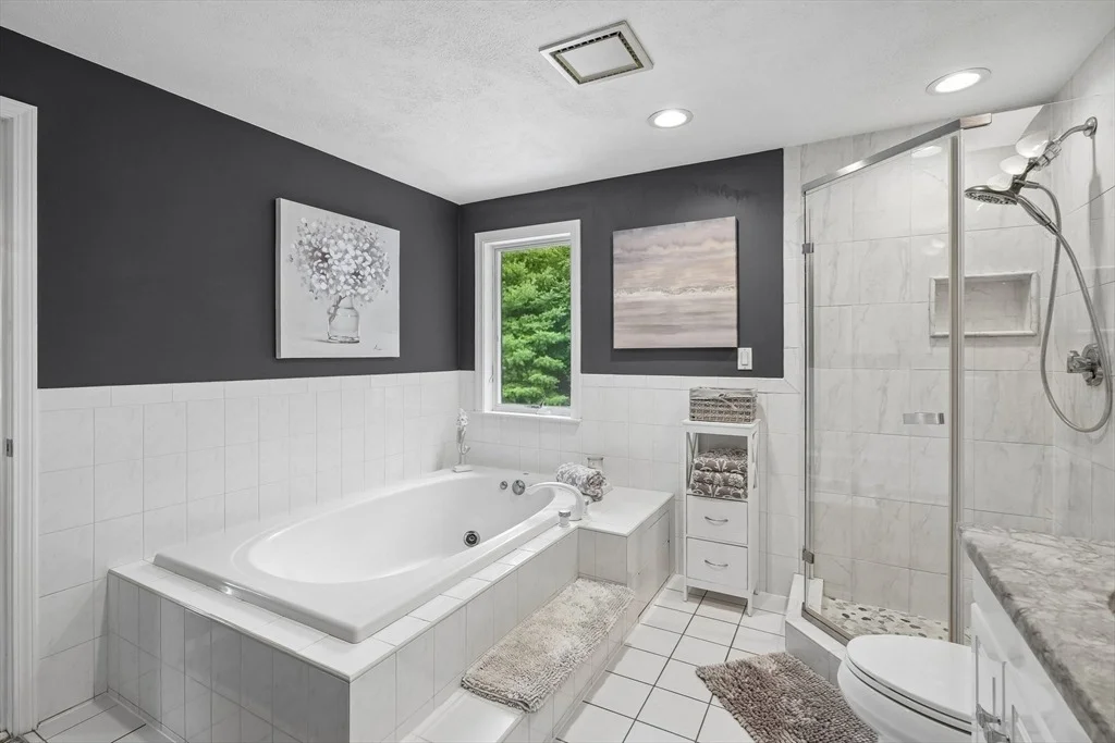 Photo of 4 Waldingfield Ln