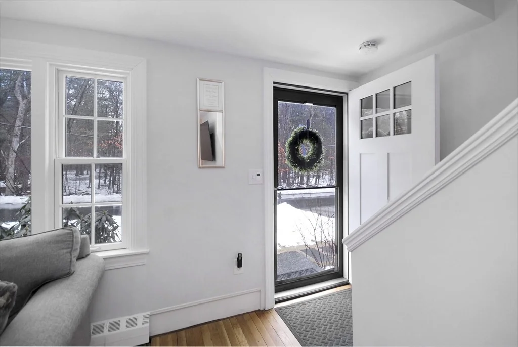 Photo of 35 Robbins Rd