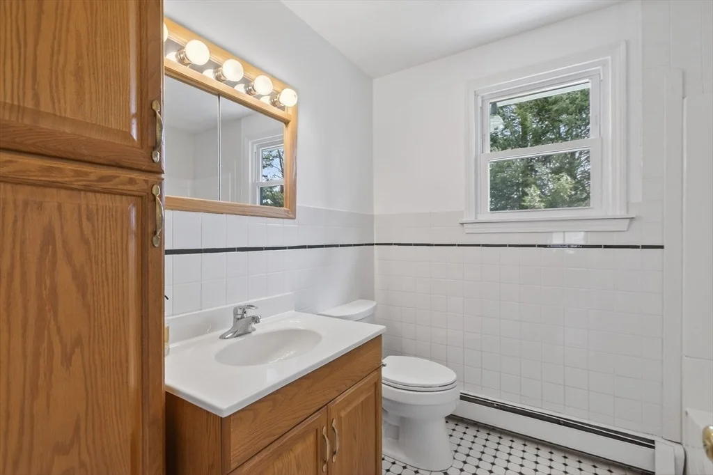 Photo of 16 Eastmount Road