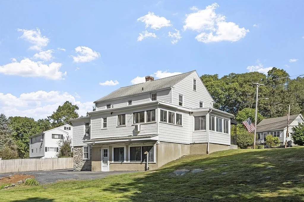 Photo of 256 Massasoit Rd