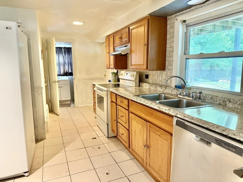 Photo of 237 Summer St