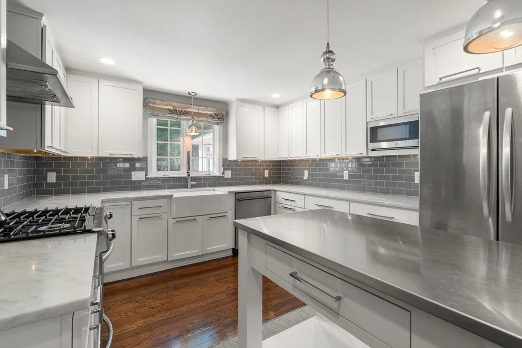Photo of 18 Hearthstone Cir