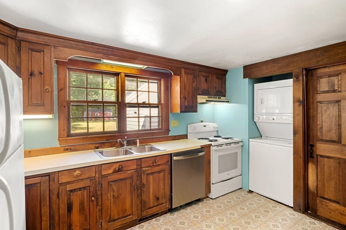 Photo of 53 Groton Rd